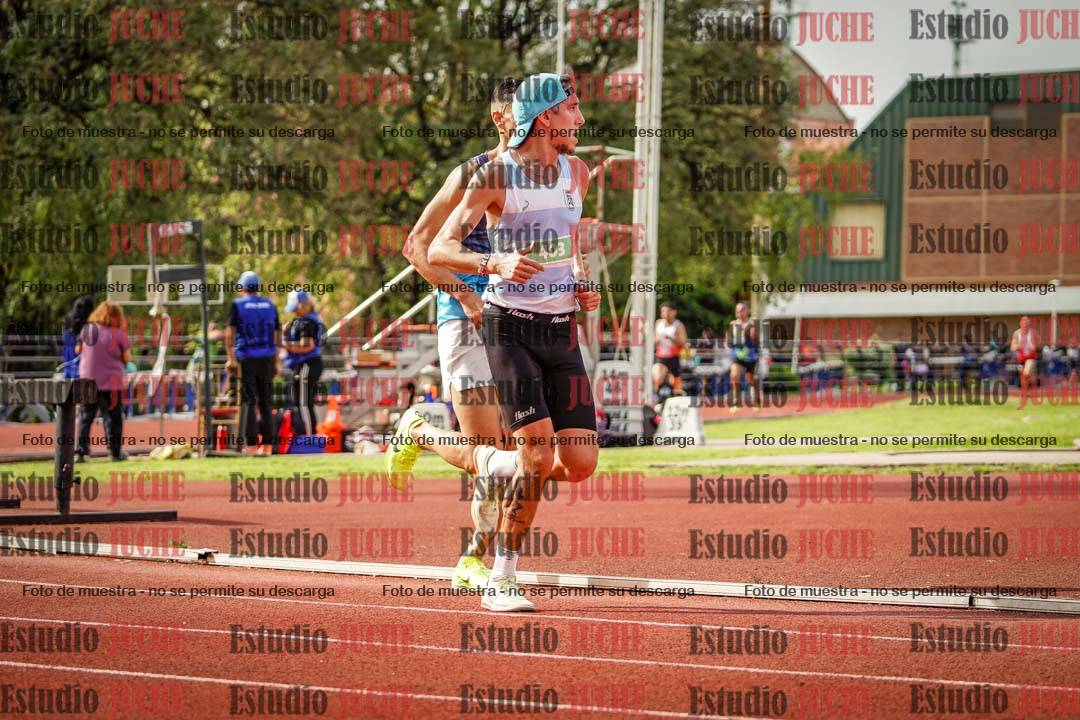 Fotos de los 3000 m llanos de varones