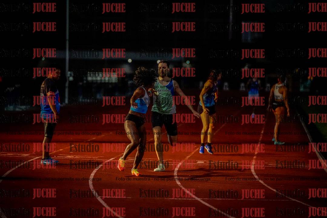 Fotos de las postas 4x400 m mixtas