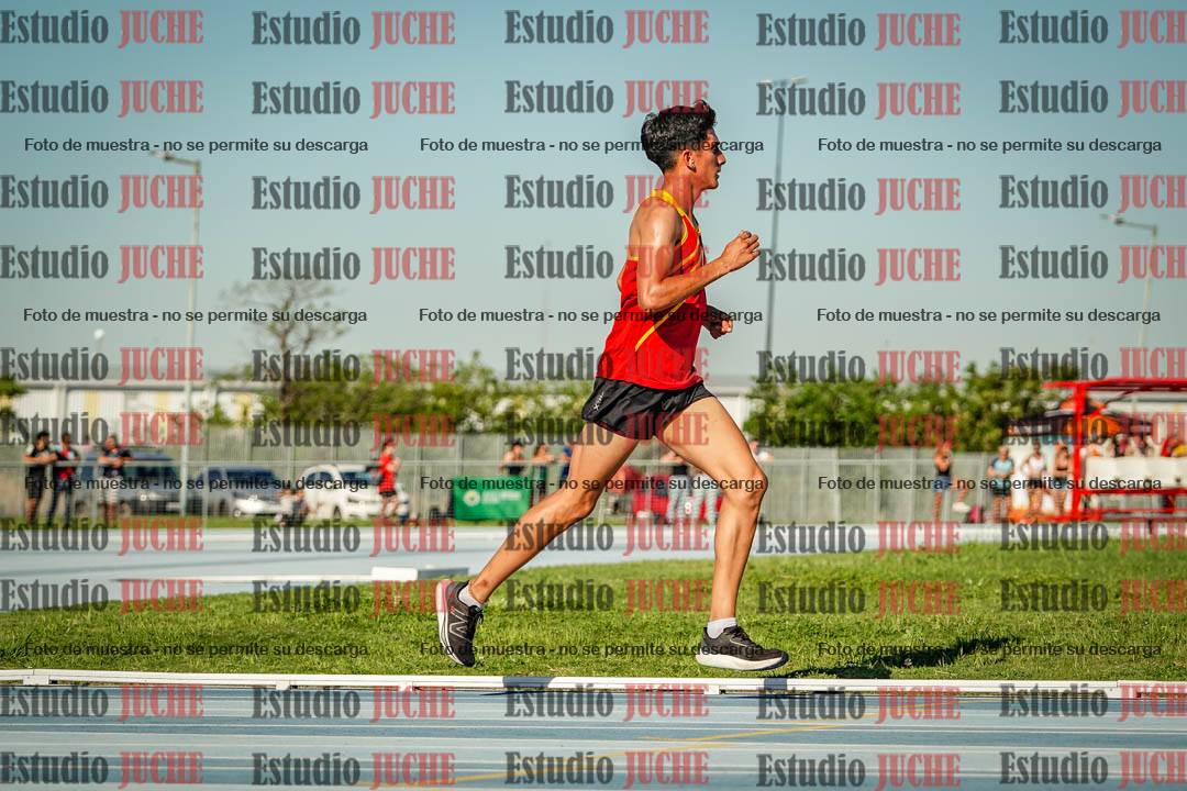 Fotos de los 3000 m llanos de varones