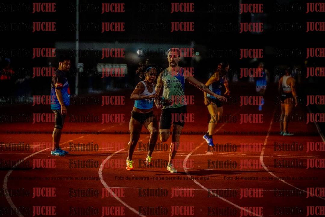 Fotos de las postas 4x400 m mixtas