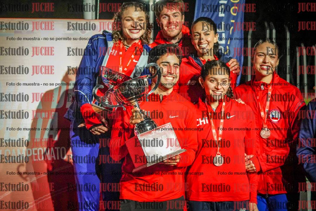 Fotos de algunos extras y podios del día 3
