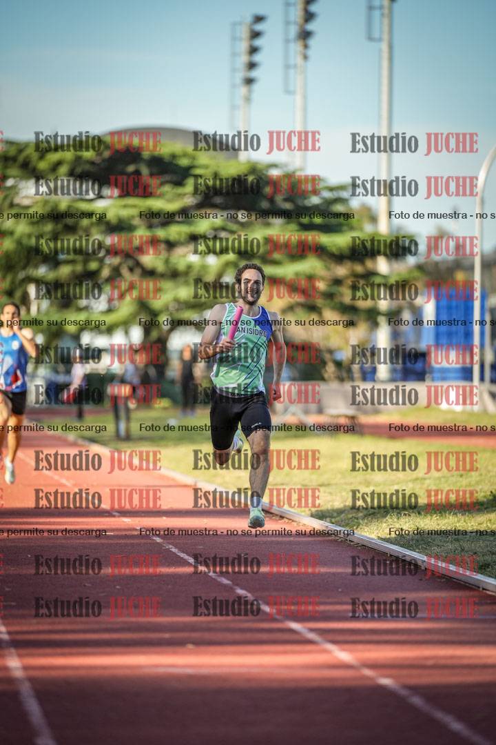 Fotos de las Postas 4x400 m de varones