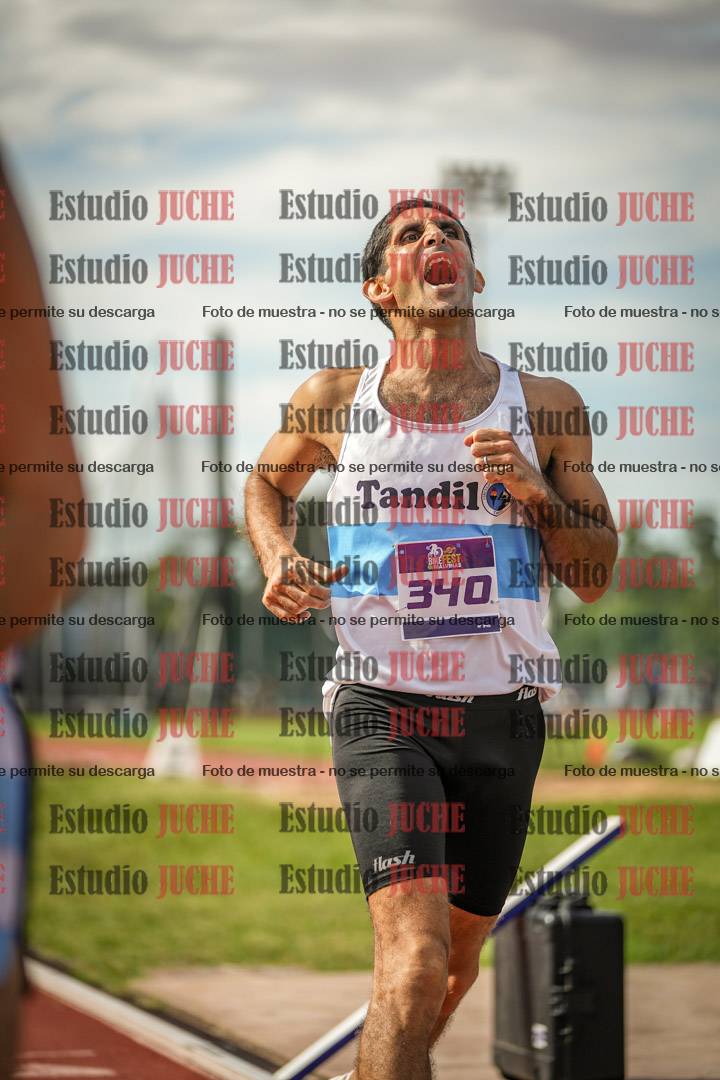 Fotos de los 800 m llanos de varones