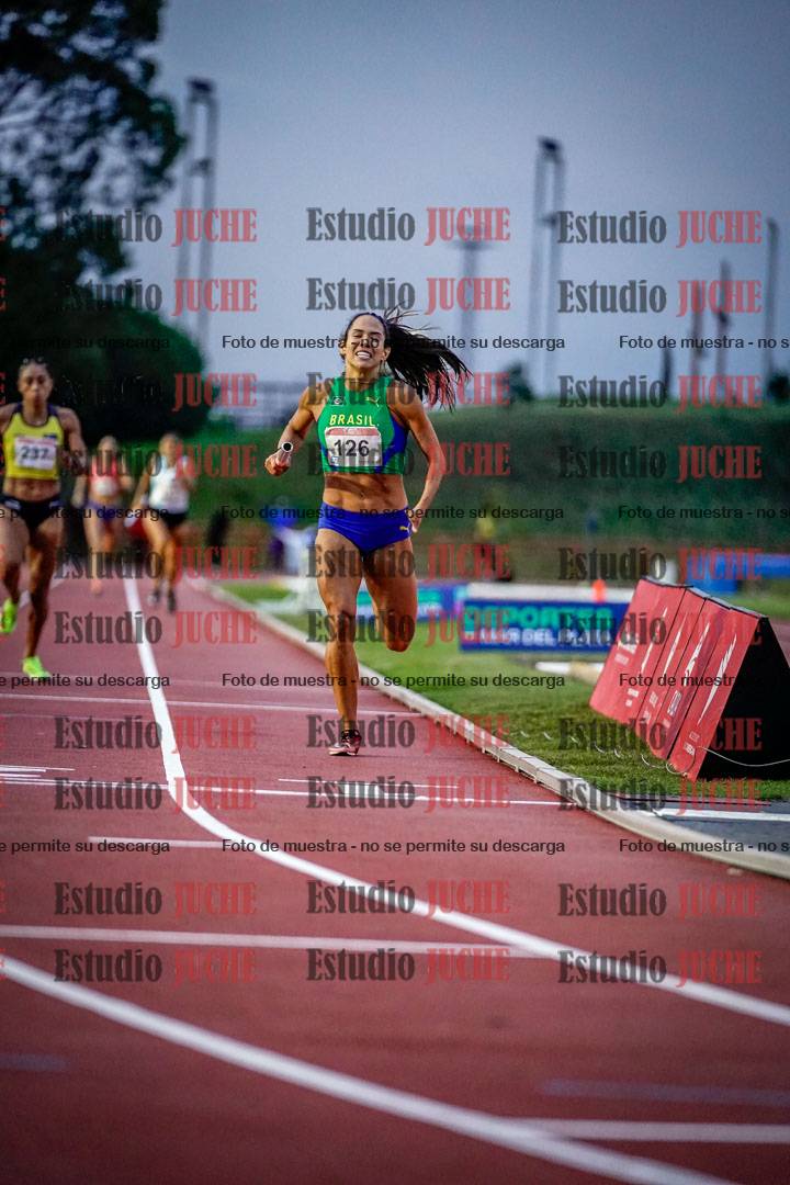 Fotos de los relevos 4x400 m mixtos