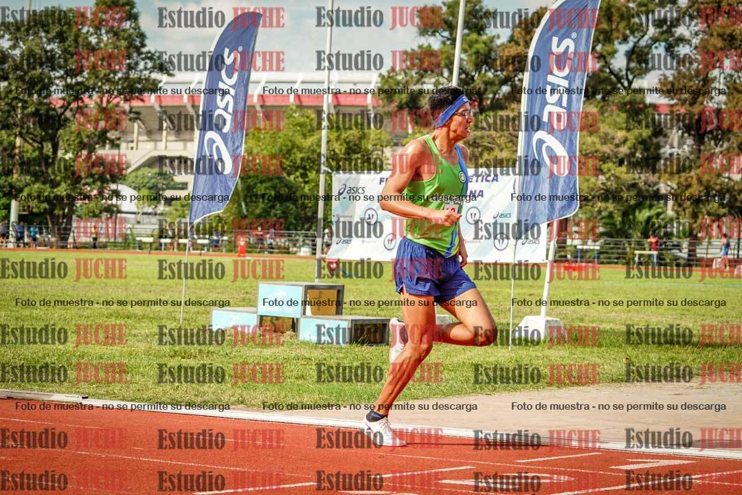 Fotos de los 800 m llanos de varones