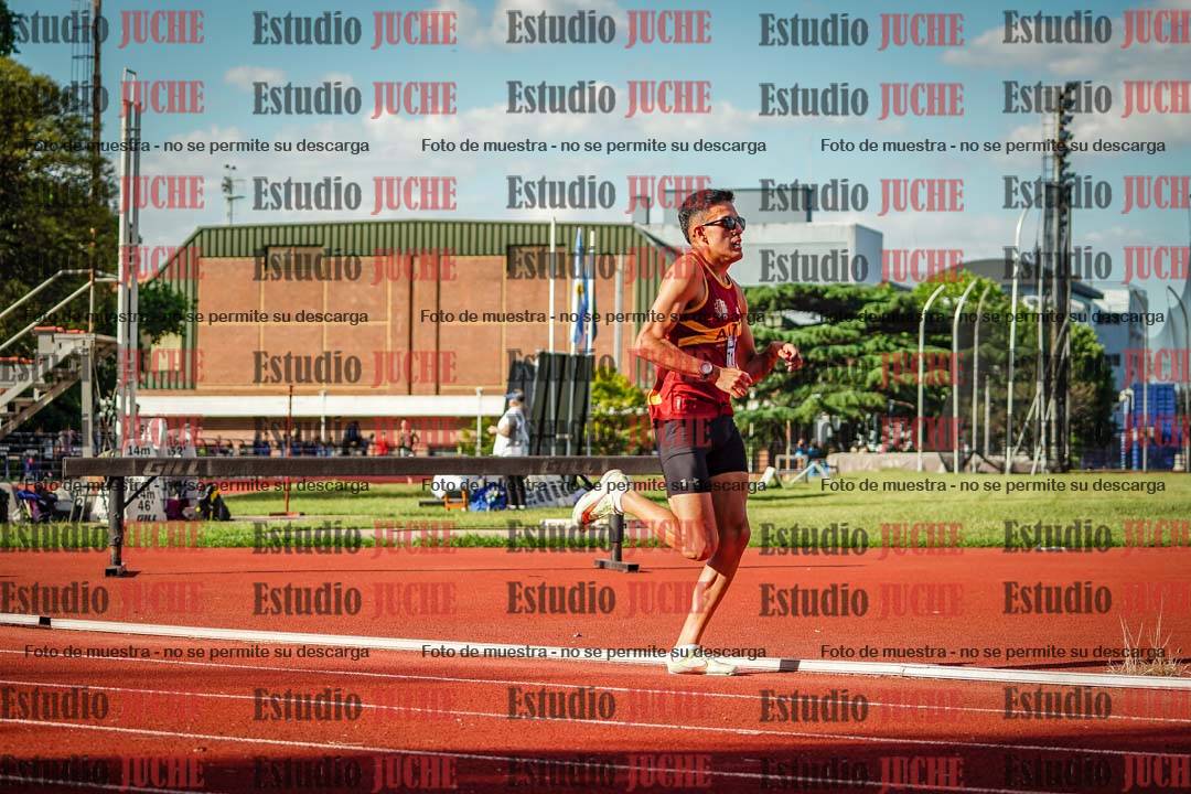 Fotos de los 3000 m llanos de varones