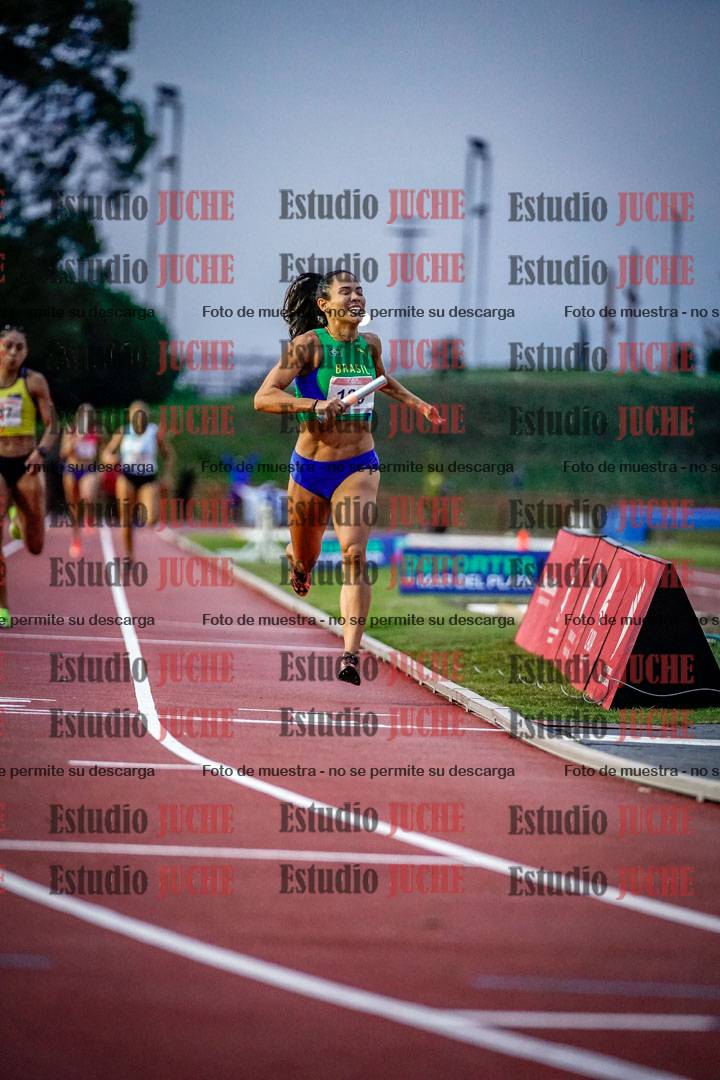 Fotos de los relevos 4x400 m mixtos