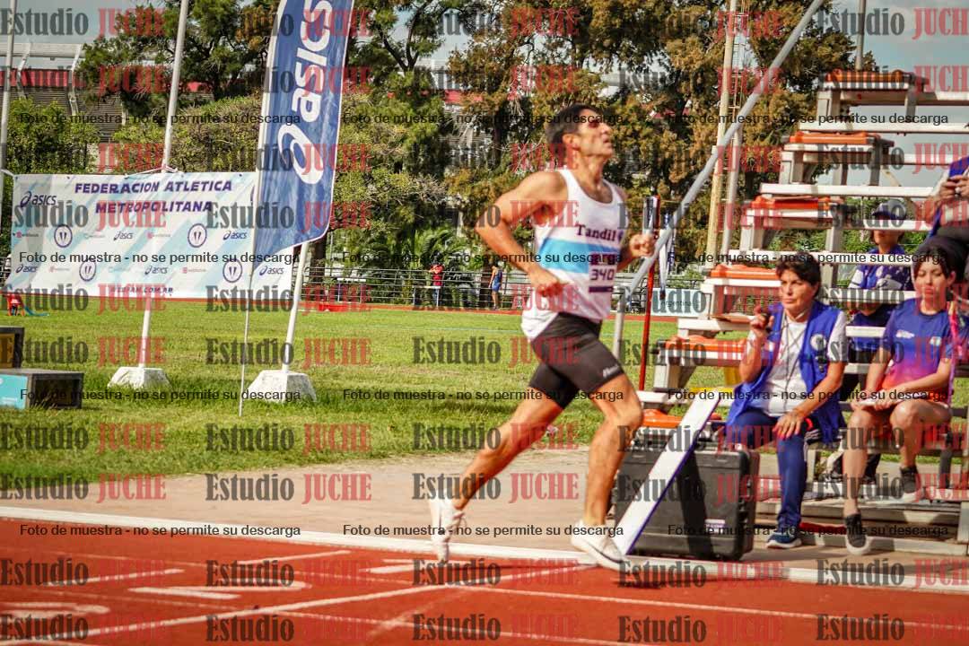Fotos de los 800 m llanos de varones