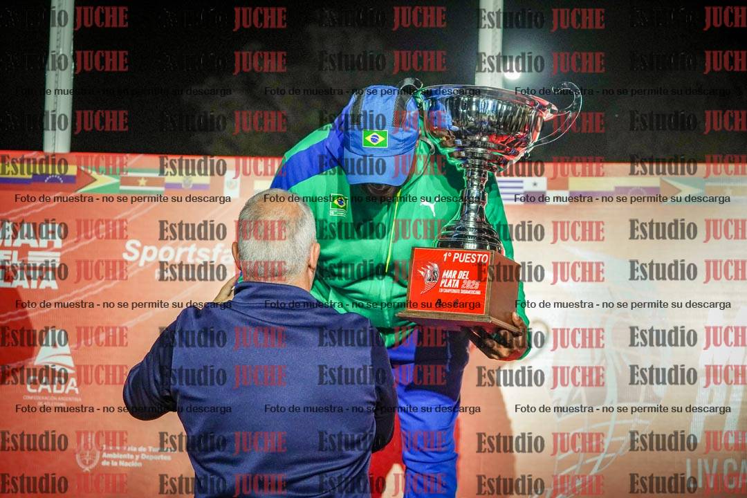 Fotos de algunos extras y podios del día 3