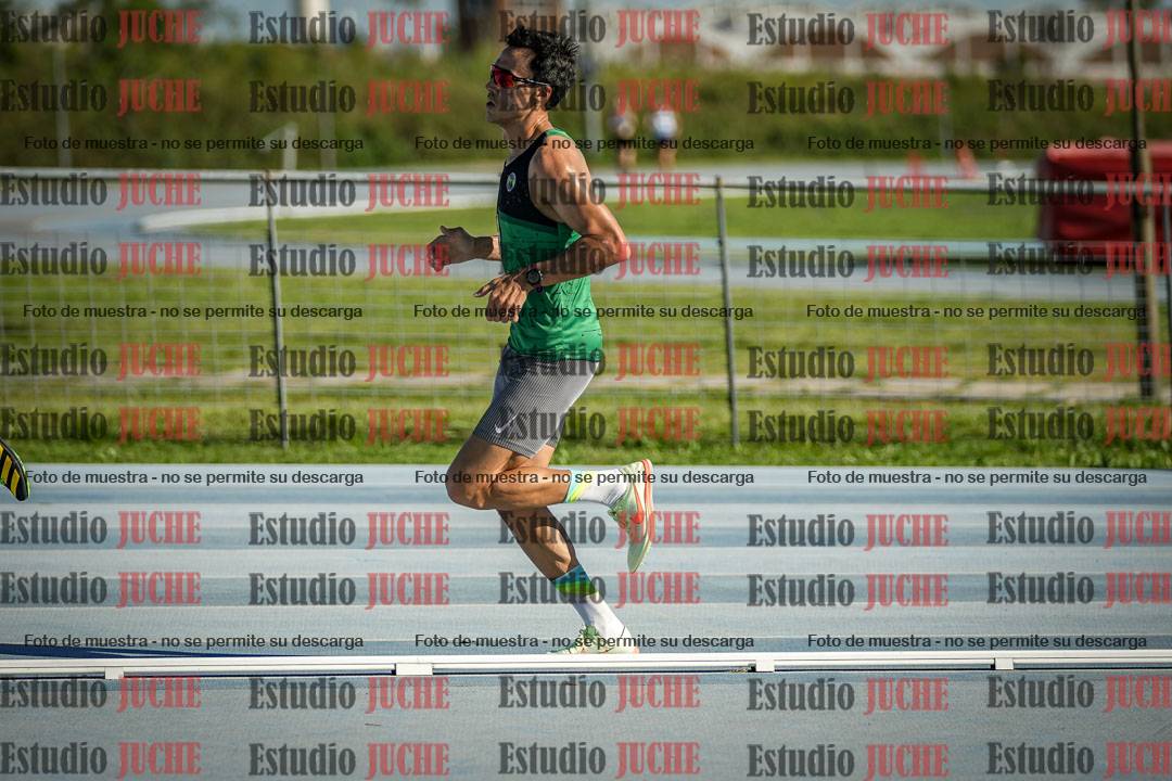 Fotos de los 3000 m llanos de varones