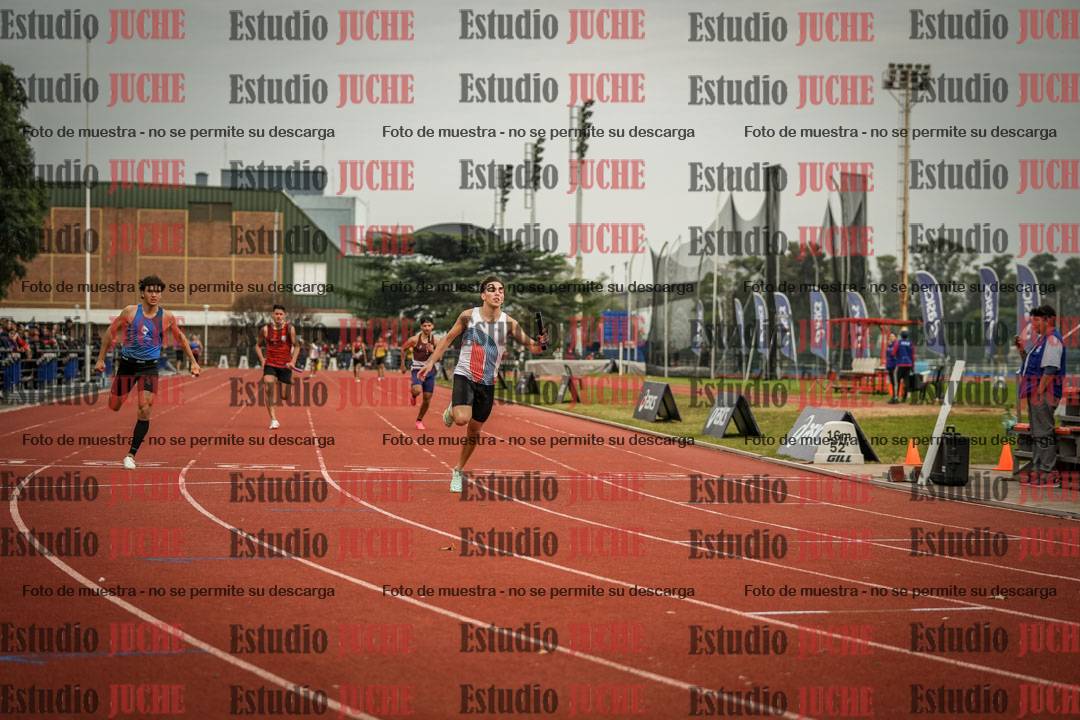 Fotos de las postas 4x100 m llanos de varones