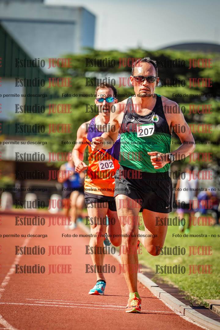 Fotos de los 5000 m llanos de mujeres y varones