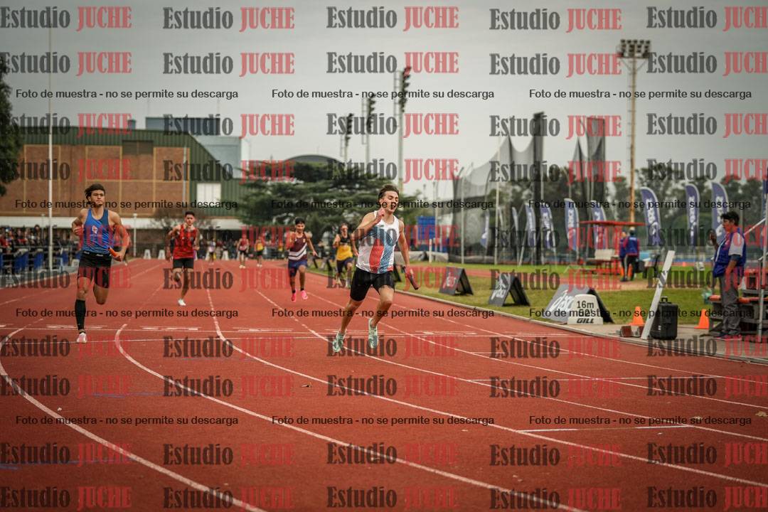 Fotos de las postas 4x100 m llanos de varones