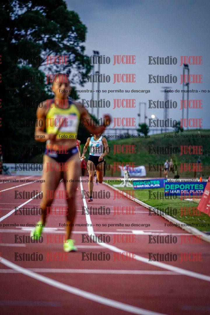 Fotos de los relevos 4x400 m mixtos