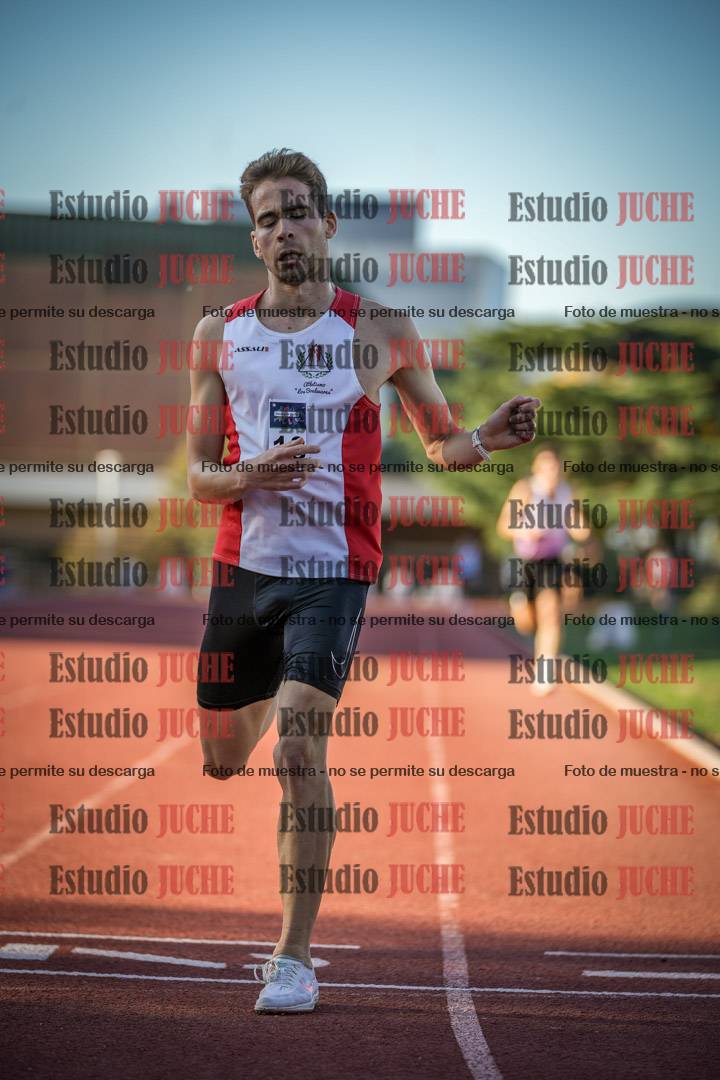 Fotos de los 3000 m llanos de varones