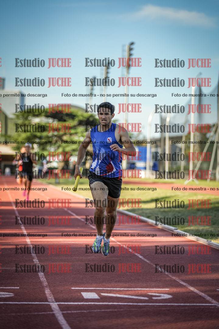 Fotos de las Postas 4x400 m de varones