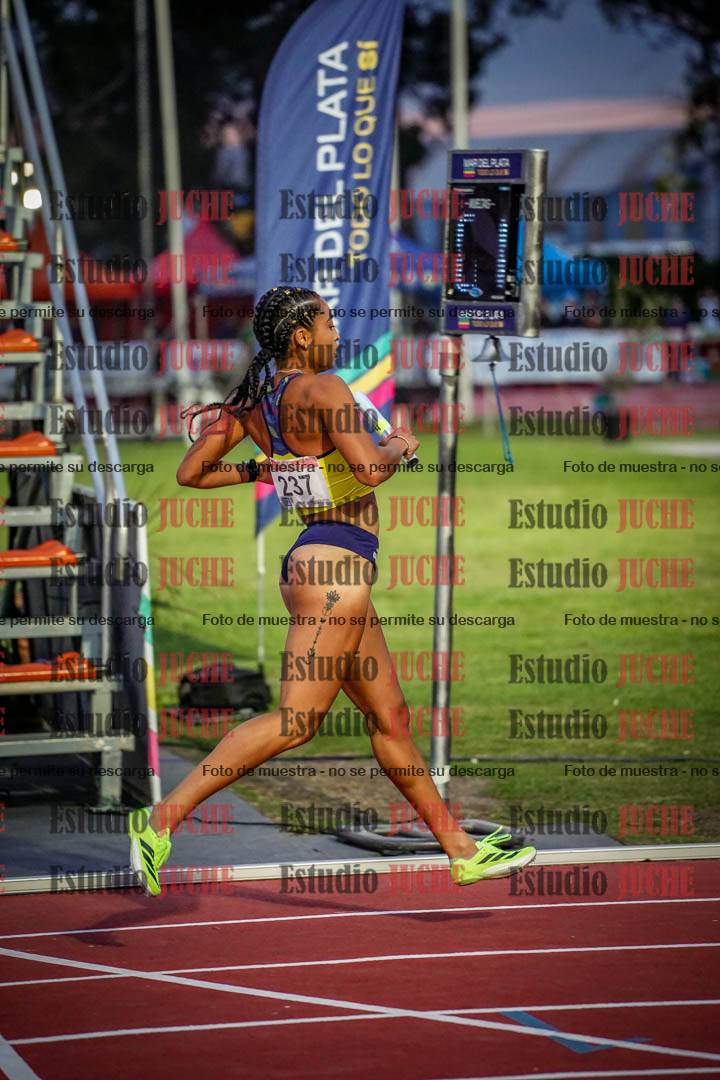 Fotos de los relevos 4x400 m mixtos