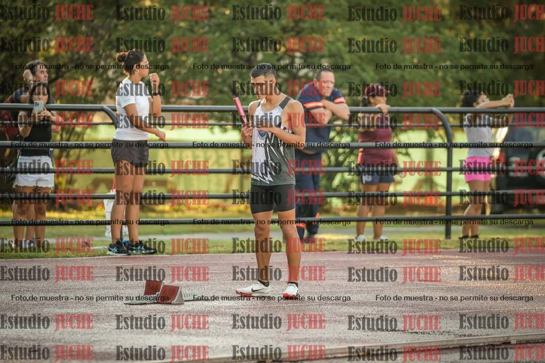 Fotos de las Postas 4x400 m de varones