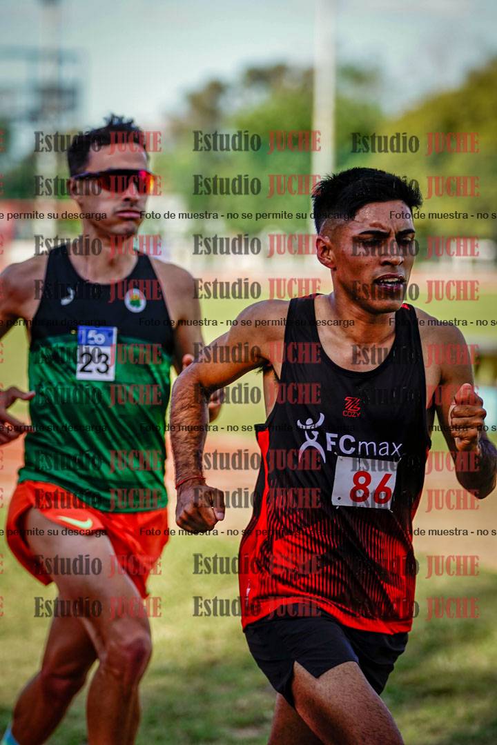 Fotos de los 3000 m llanos de varones
