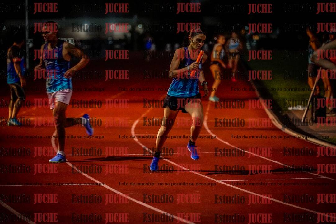 Fotos de las postas 4x400 m mixtas