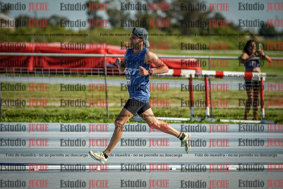 Fotos de los 3000 m llanos de varones