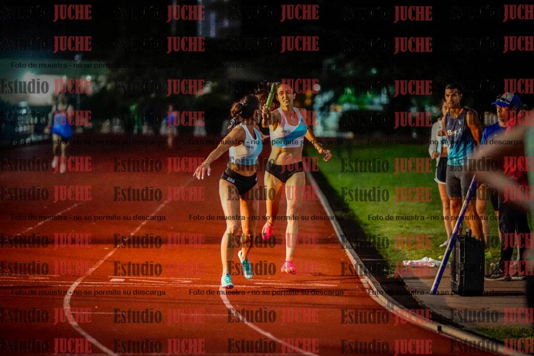 Fotos de las postas 4x400 m mixtas