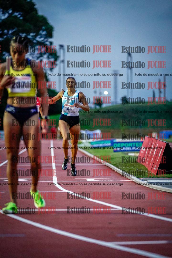 Fotos de los relevos 4x400 m mixtos