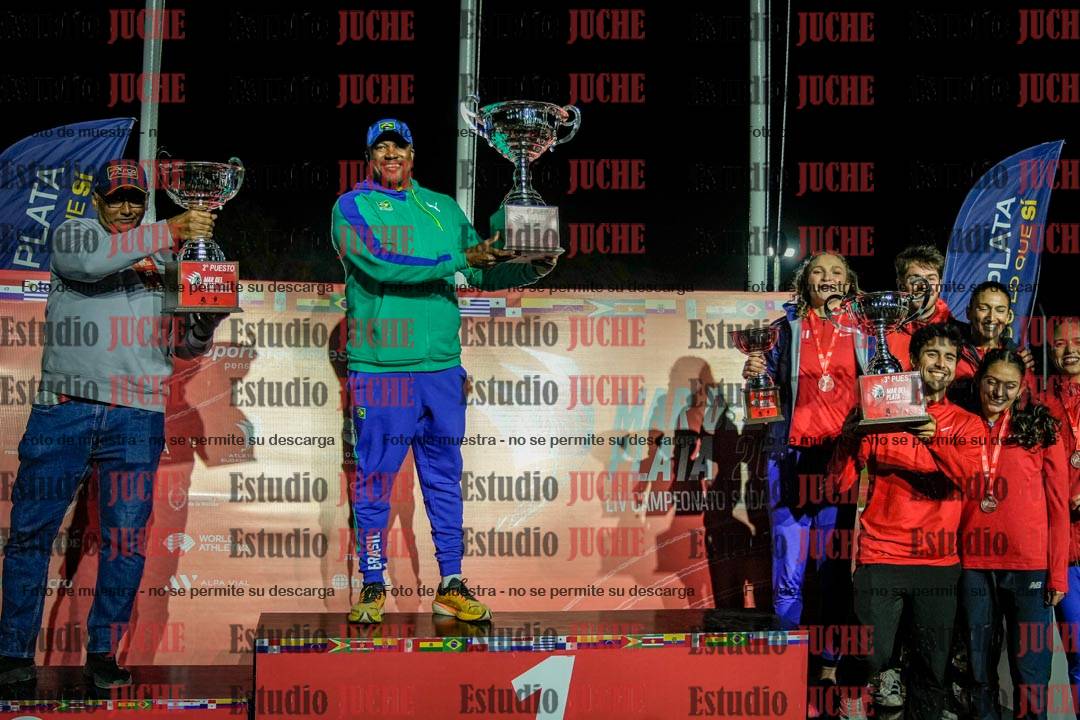 Fotos de algunos extras y podios del día 3