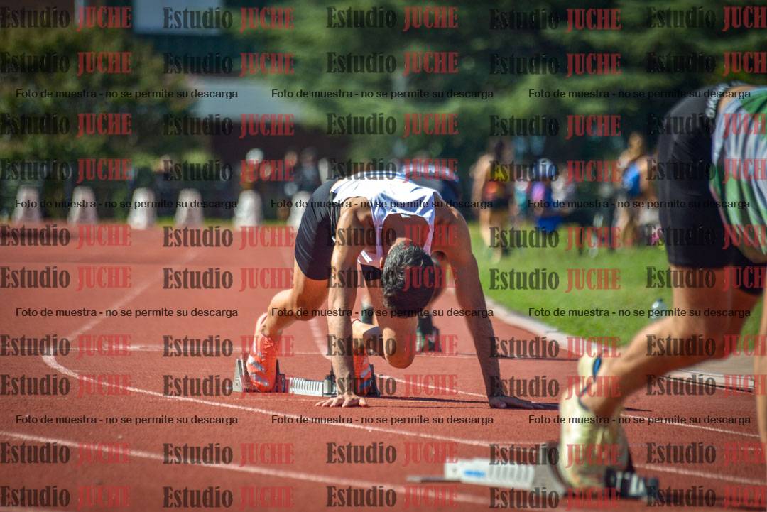 Fotos de los 400 m llanos de varones