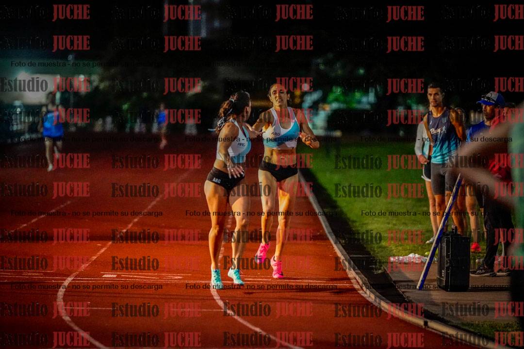 Fotos de las postas 4x400 m mixtas
