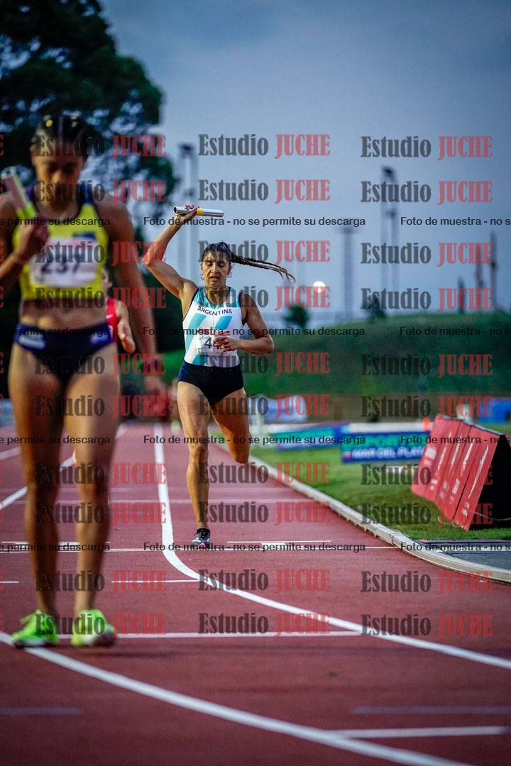 Fotos de los relevos 4x400 m mixtos