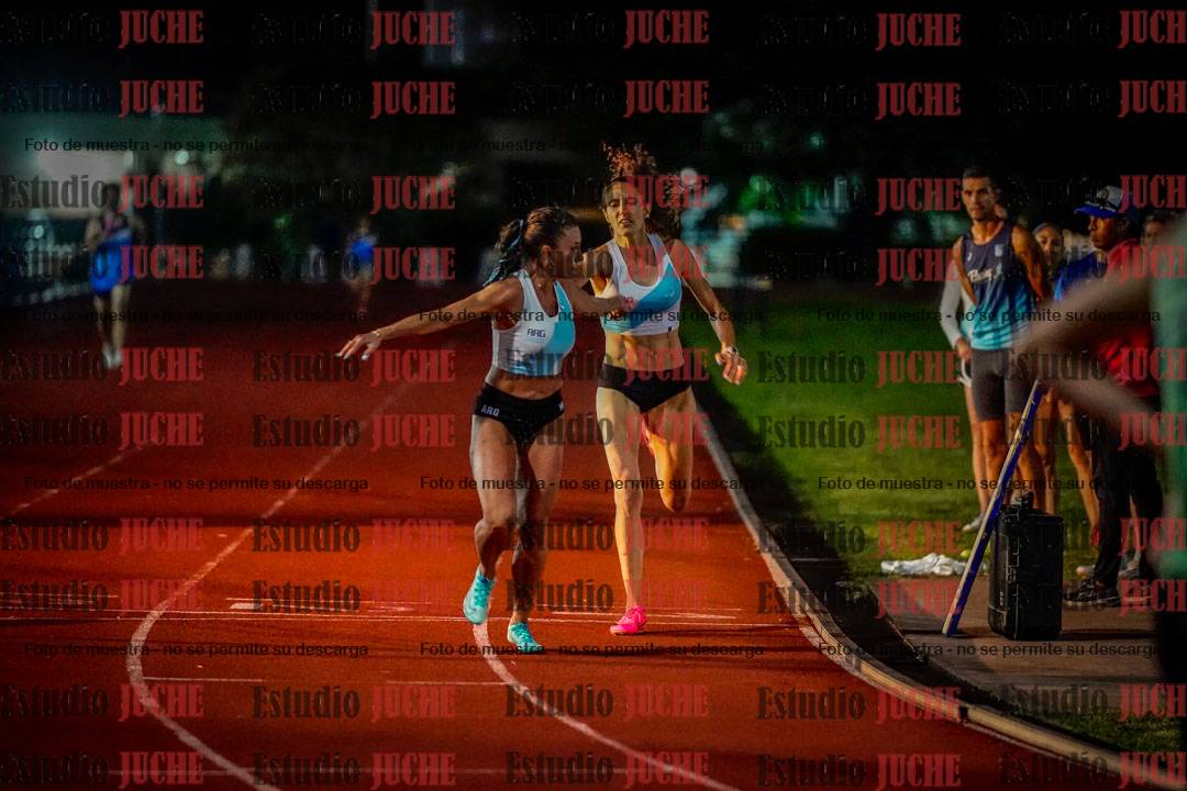 Fotos de las postas 4x400 m mixtas
