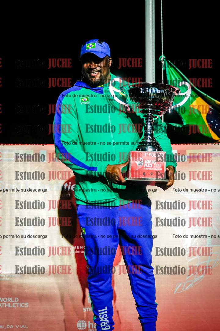 Fotos de algunos extras y podios del día 3