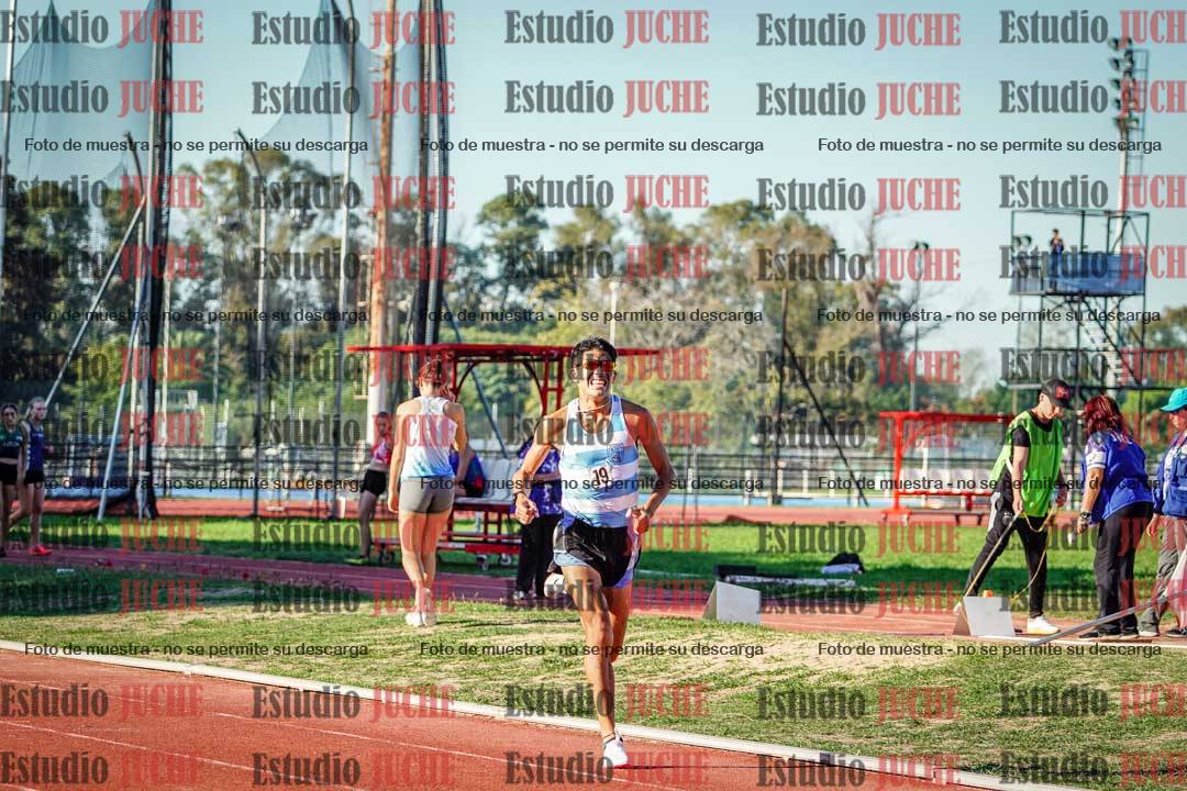 Fotos de los 3000 m llanos de varones