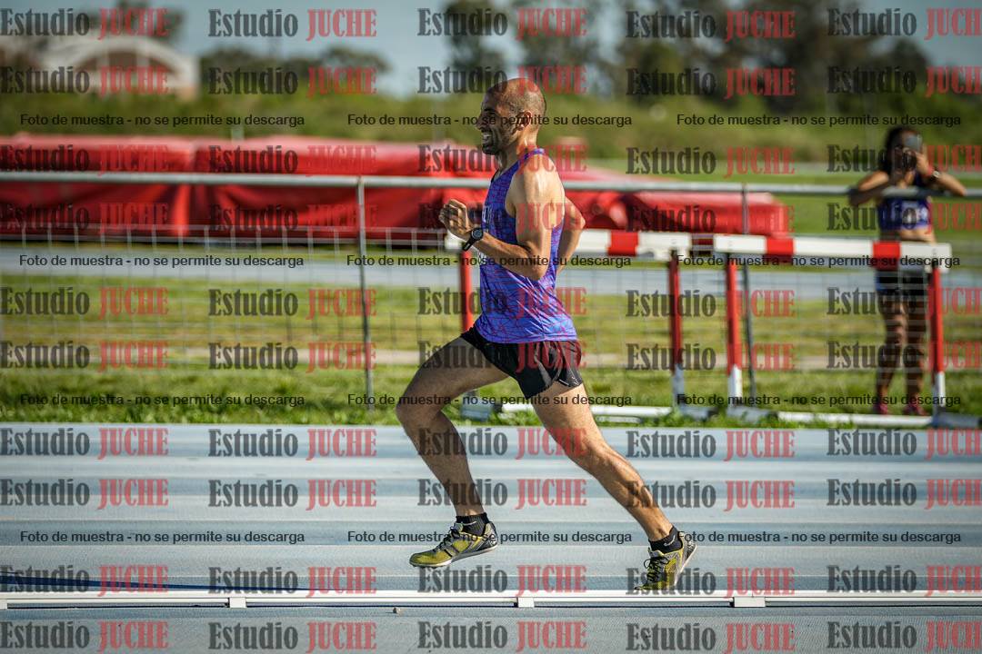 Fotos de los 3000 m llanos de varones