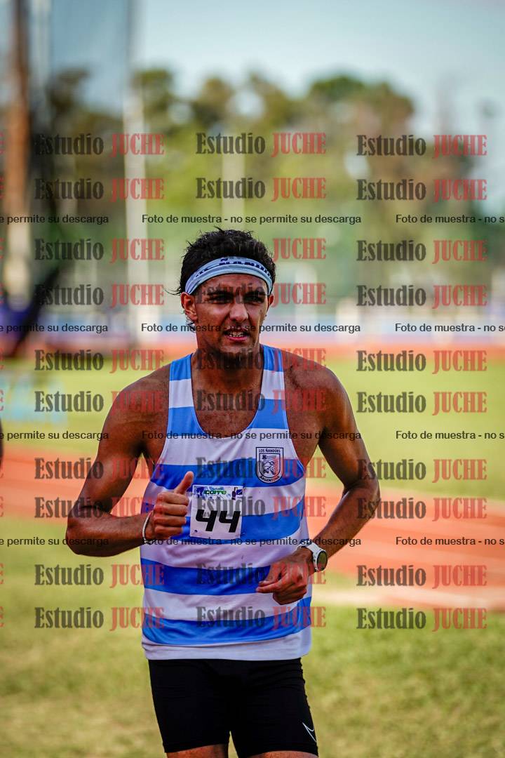 Fotos de los 3000 m llanos de varones