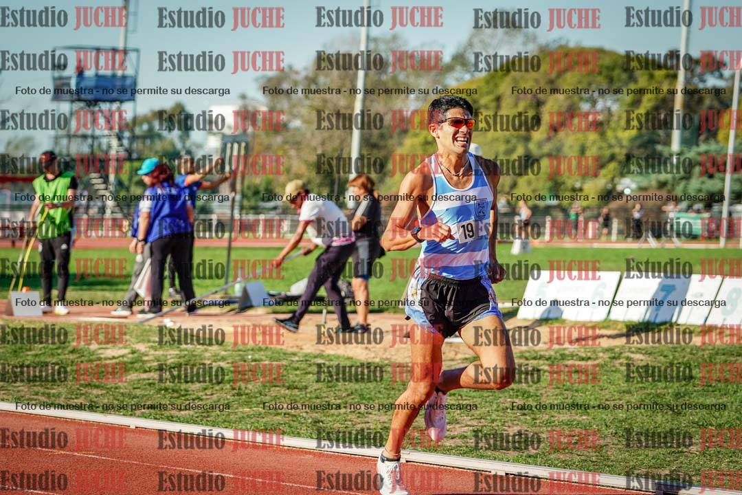 Fotos de los 3000 m llanos de varones