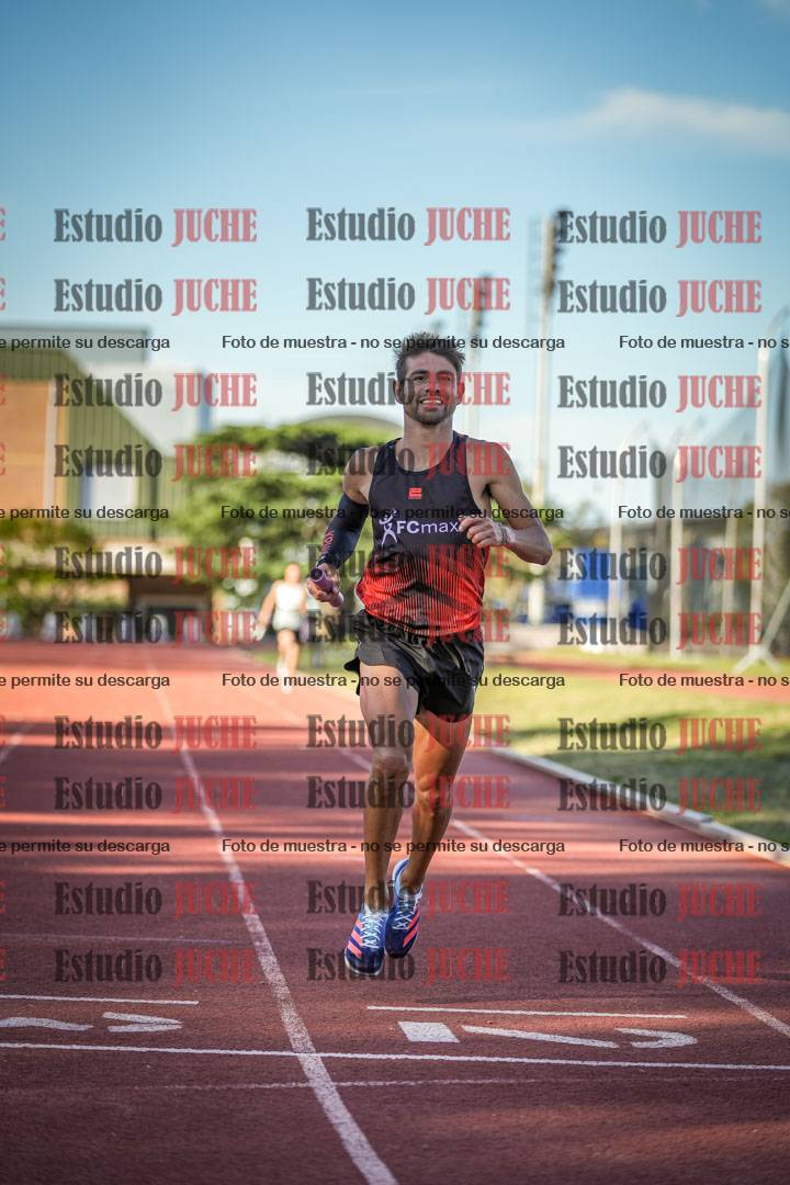 Fotos de las Postas 4x400 m de varones