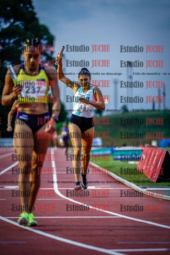 Fotos de los relevos 4x400 m mixtos