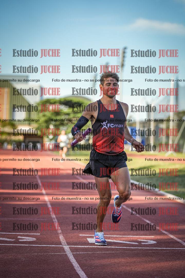 Fotos de las Postas 4x400 m de varones
