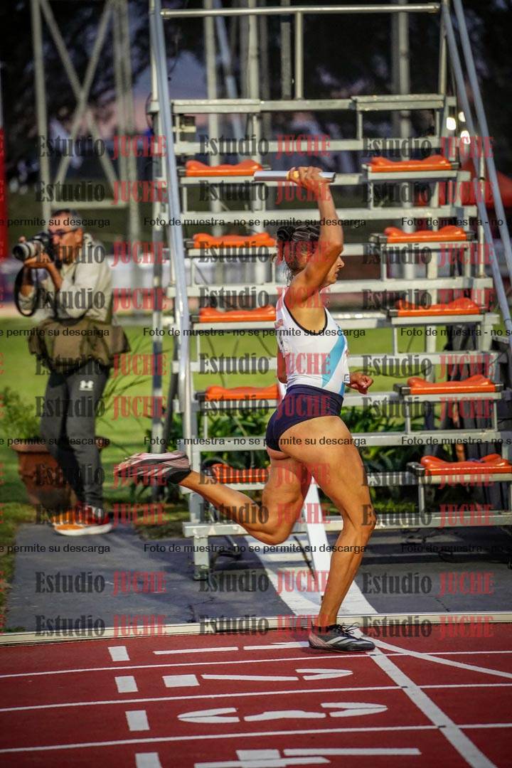 Fotos de los relevos 4x400 m mixtos