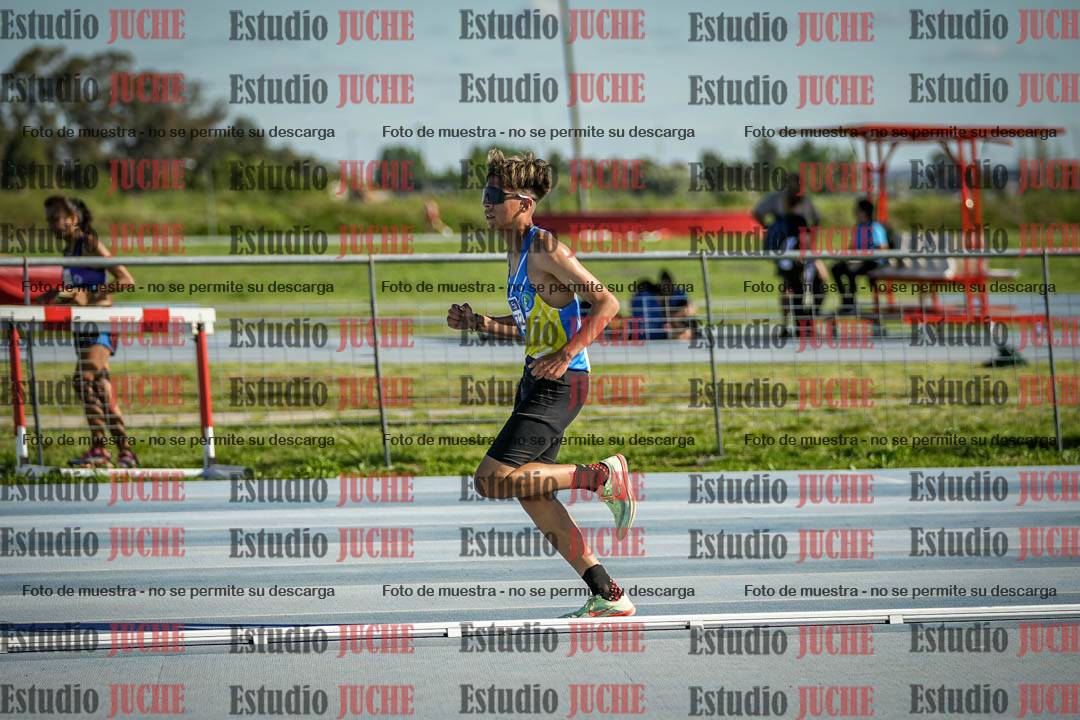 Fotos de los 3000 m llanos de varones