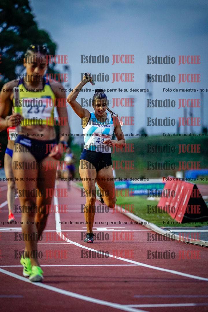 Fotos de los relevos 4x400 m mixtos