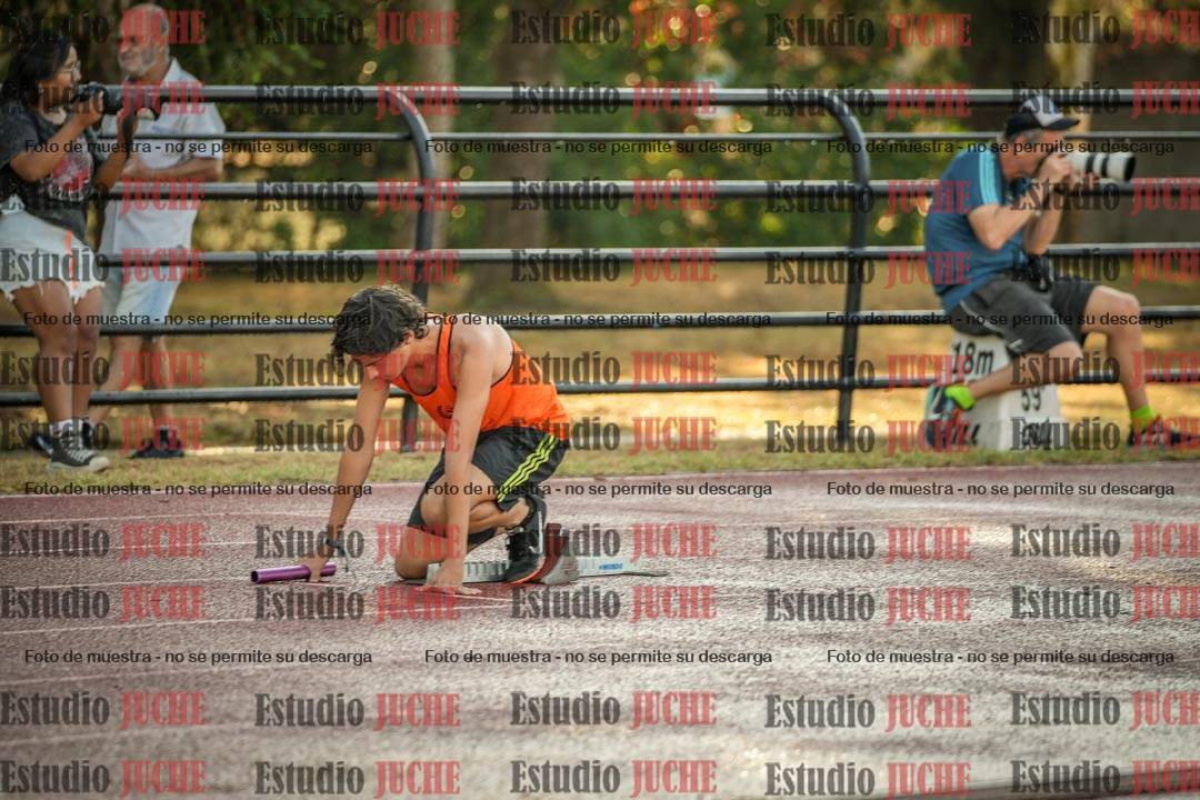 Fotos de las Postas 4x400 m de varones