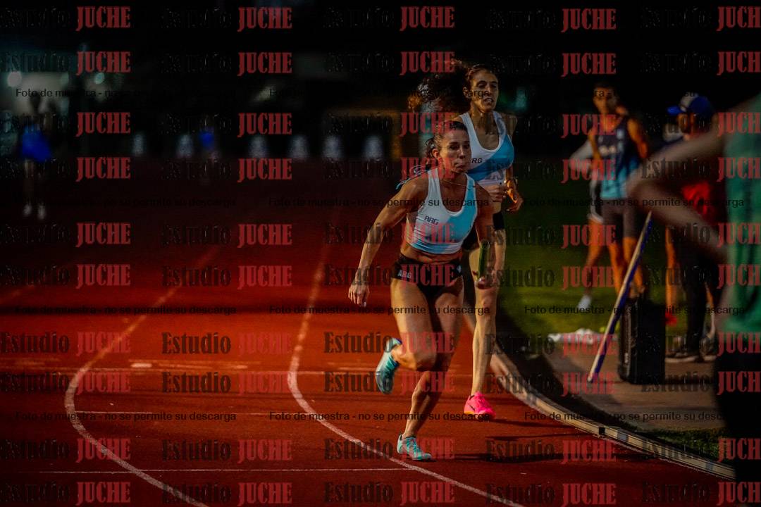 Fotos de las postas 4x400 m mixtas