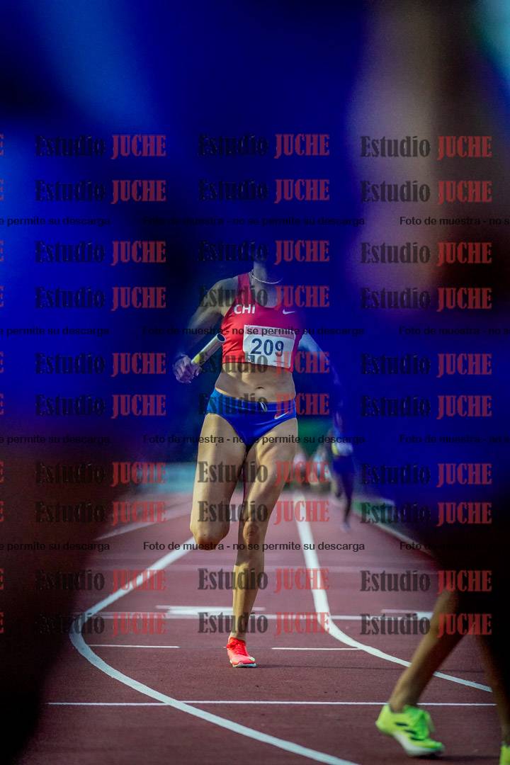 Fotos de los relevos 4x400 m mixtos