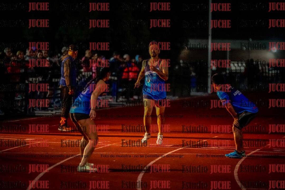 Fotos de las postas 4x400 m mixtas