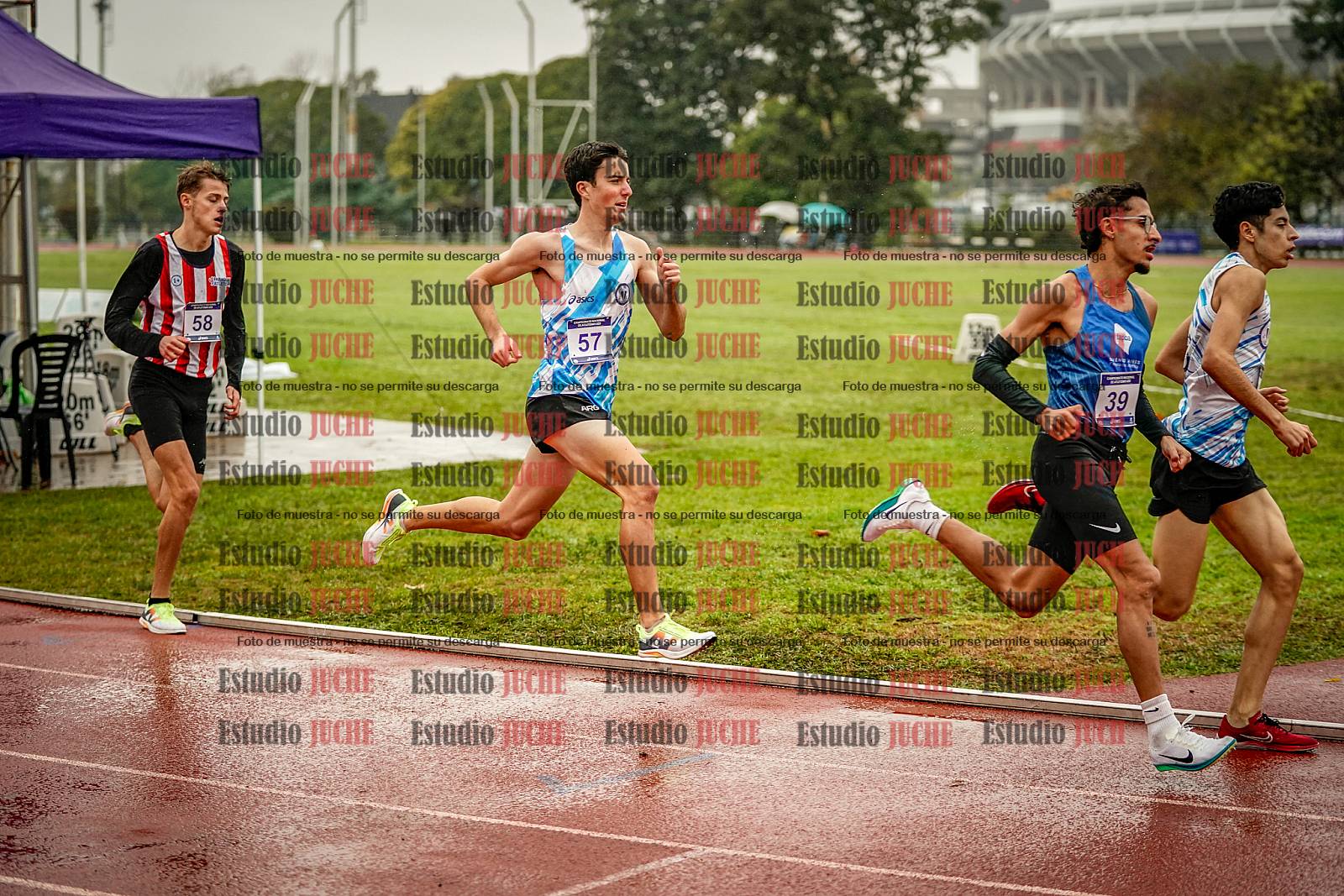 Fotos de los 1500 m llanos de varones