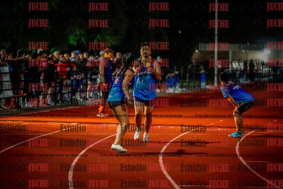 Fotos de las postas 4x400 m mixtas