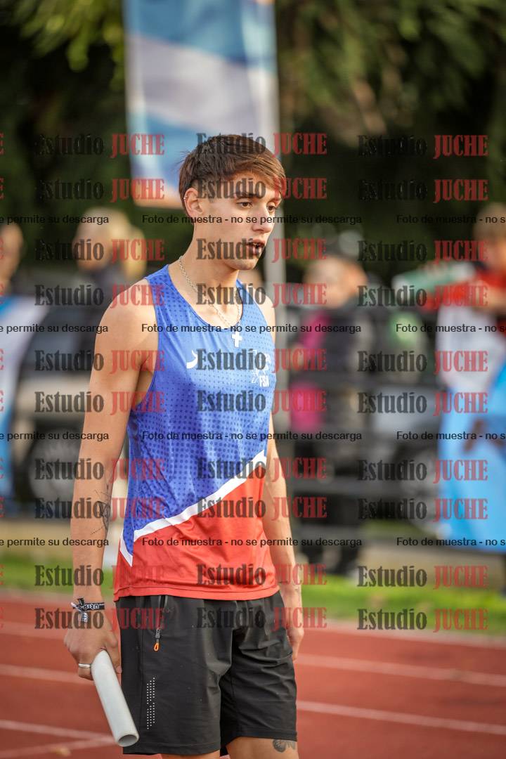 Fotos de las Postas 8x300 m mixta